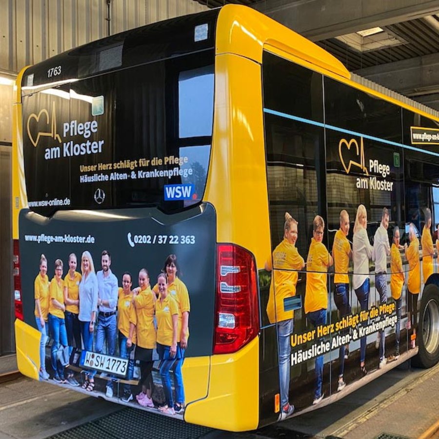 Ein komplett gestalteter Linienbus für die mobile Pflege aus Wuppertal Beyenburg